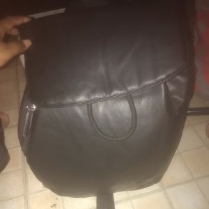 BLACK BACKPACK PURSE
